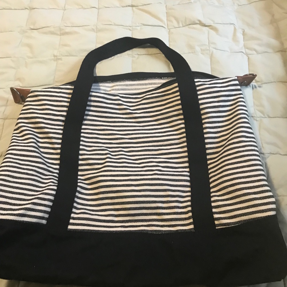 Thirty-One Retro Metro Weekender in Twill Stripe